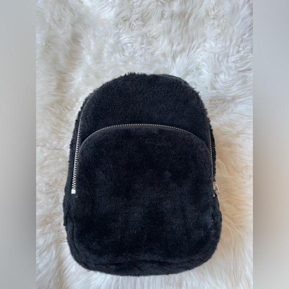 ADIDAS mini faux fur backpack - Picture 4 of 7